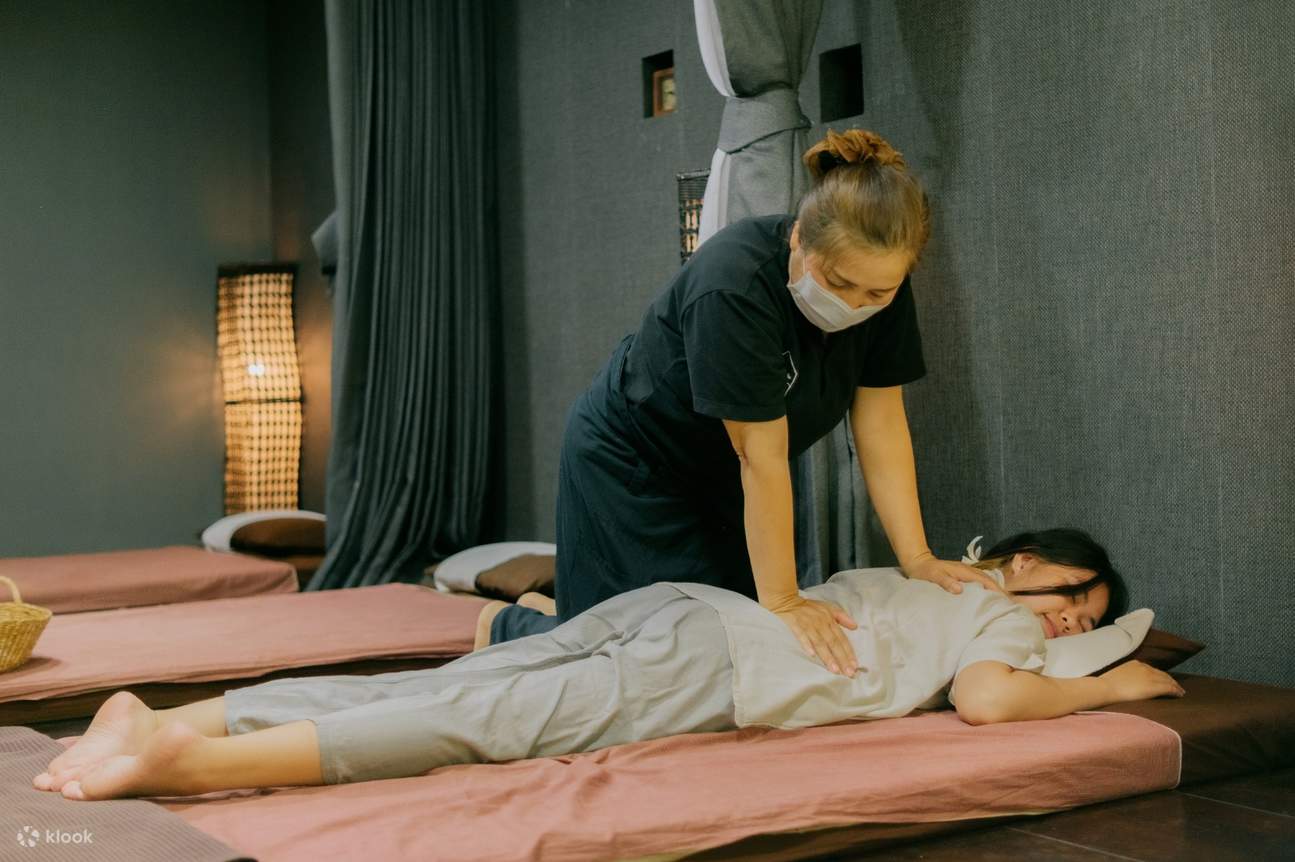 Massage for Lower Back Pain Effective Relief Tips 9 Trải Nghiệm Home Massage and Spa ở Chiang Mai - Klook Việt Nam